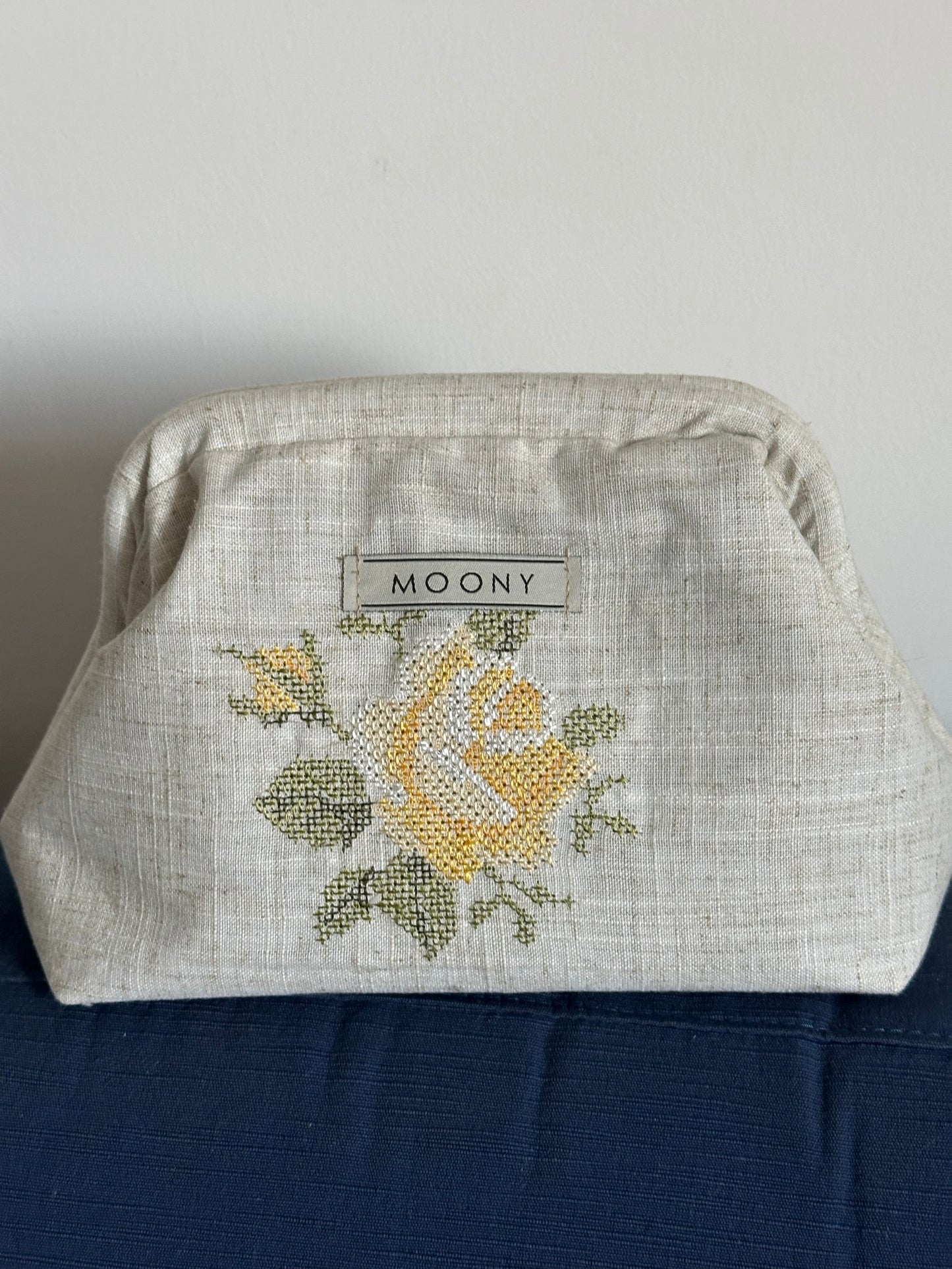 AFRODITE🌼 Clutch rose yellow