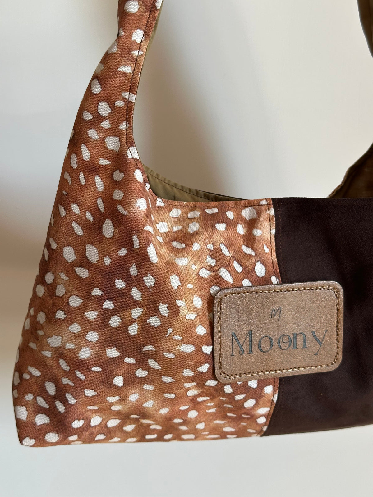 HOBO DEER SUEDE CHOCOLATE