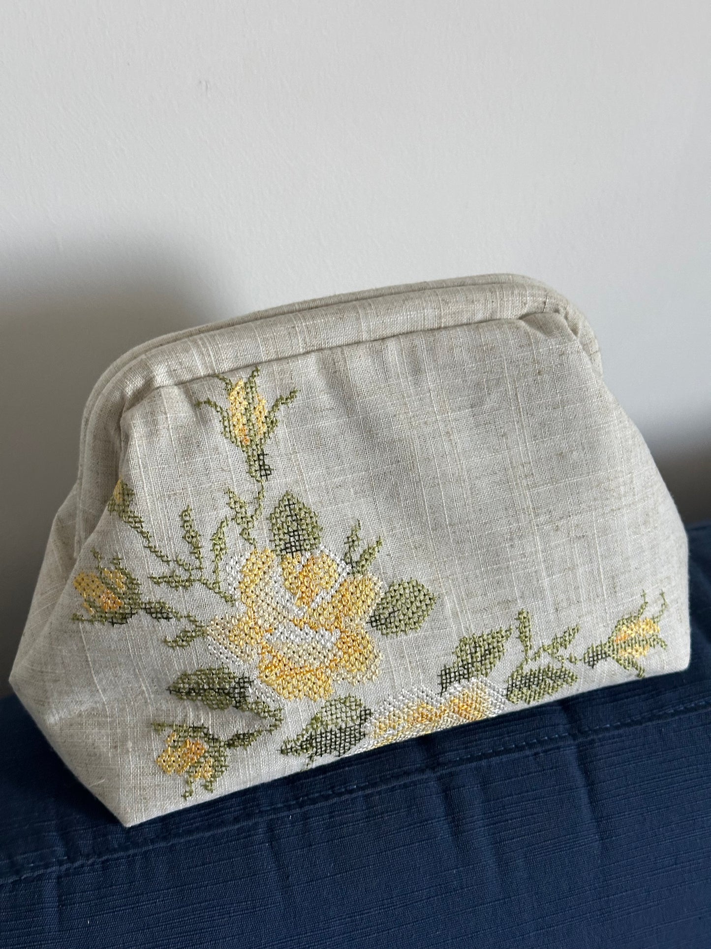 AFRODITE🌼 Clutch rose yellow