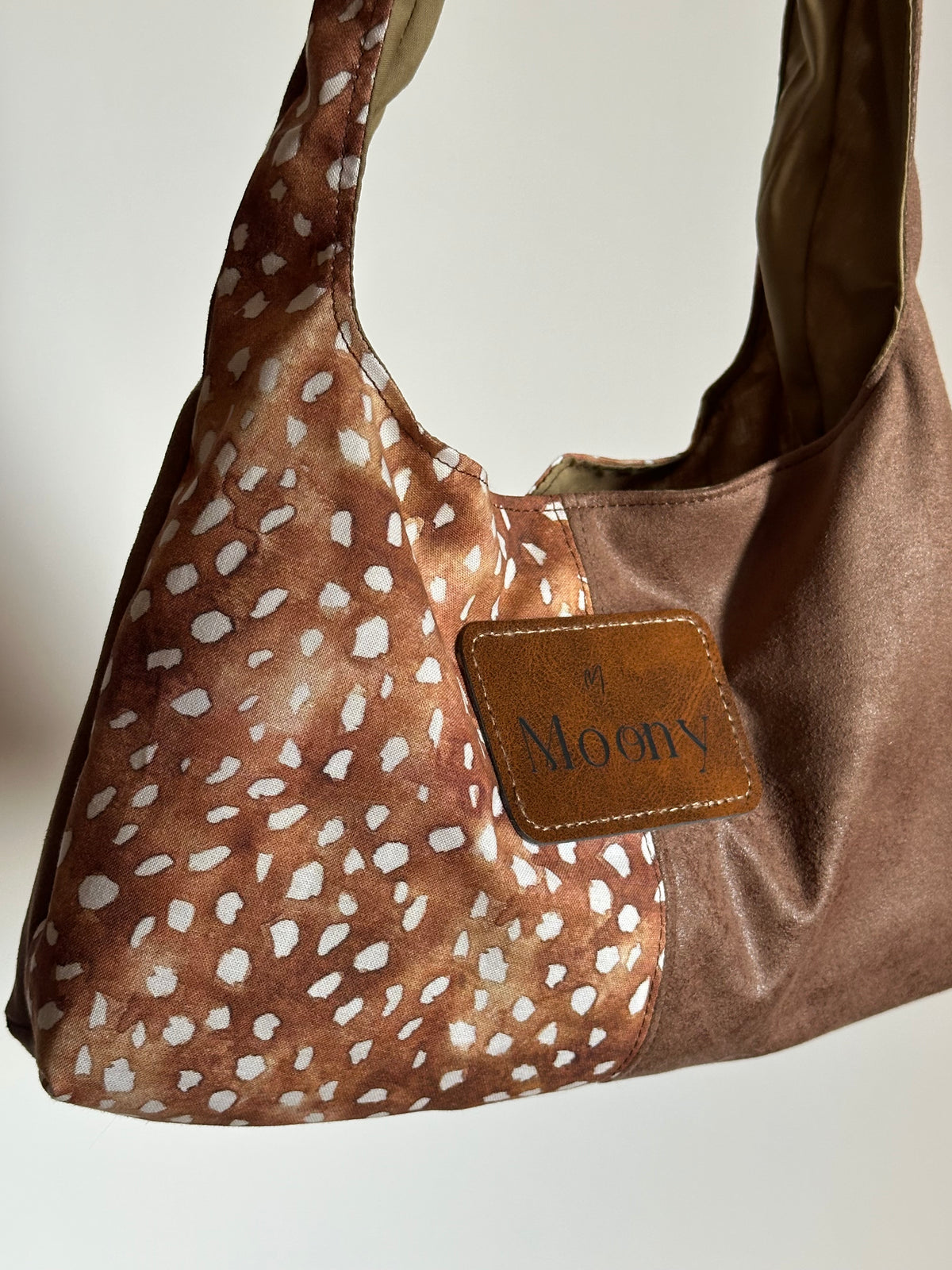 HOBO DEER SUEDE NOCCIOLA
