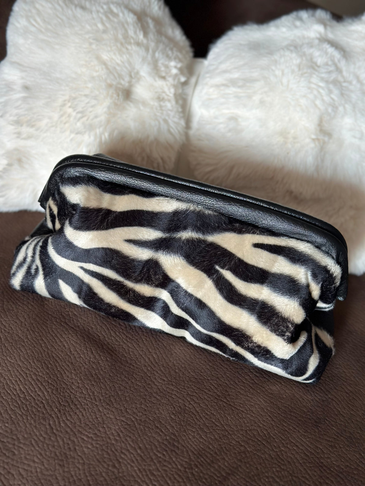 CLUTCH BLACK ZEBRA 🦓